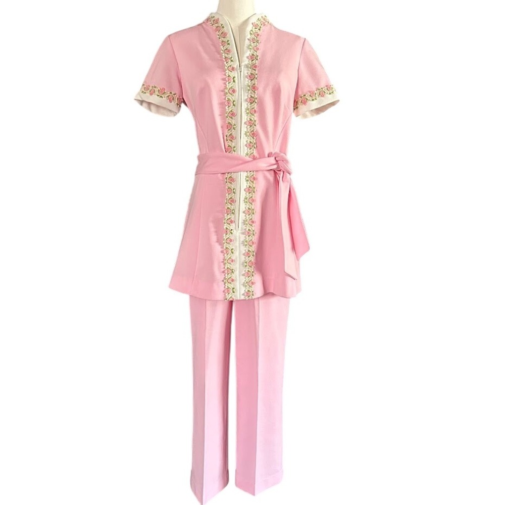 Vintage 70s Cover Girl Miami Pink Polyester 2-Piece Pantsuit Floral Embroidery S